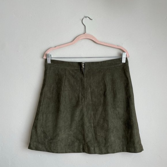 Kaitlyn Boutique / Forest Green Button Up A-Line High Waisted Skirt - Picture 4 of 6